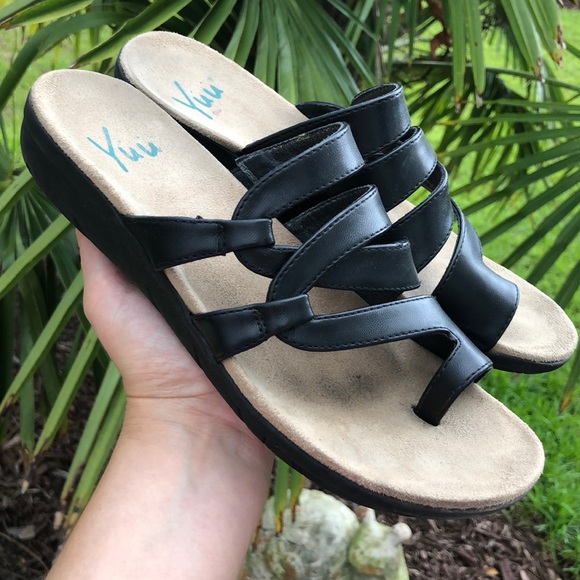 yuu julia sandals
